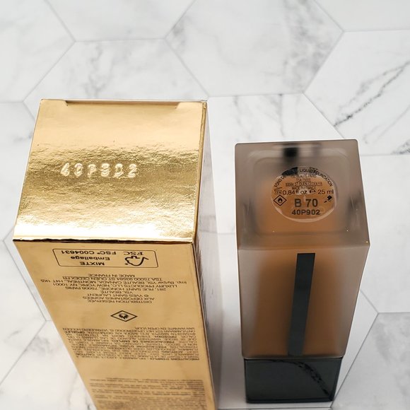 NIB! MANY SHADES! YSL Full Coverage Foundation - Picture 5 of 6